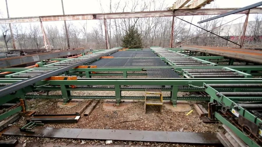 Roller conveyor and horizontal transfers in the Garbe Iron Works steel yard