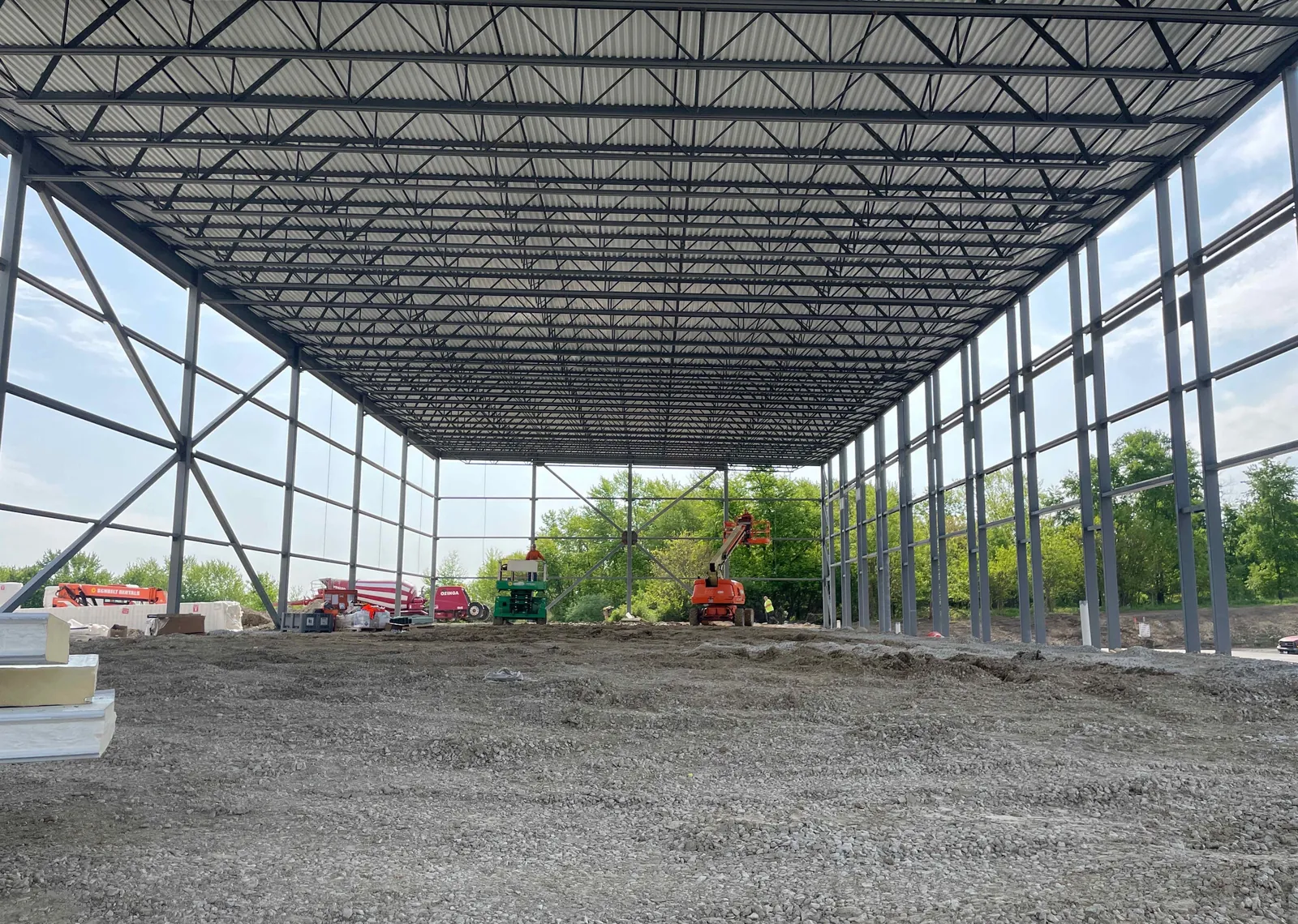 DOT Foods: inside the frame under the decked roof, with X-bracing in the side walls