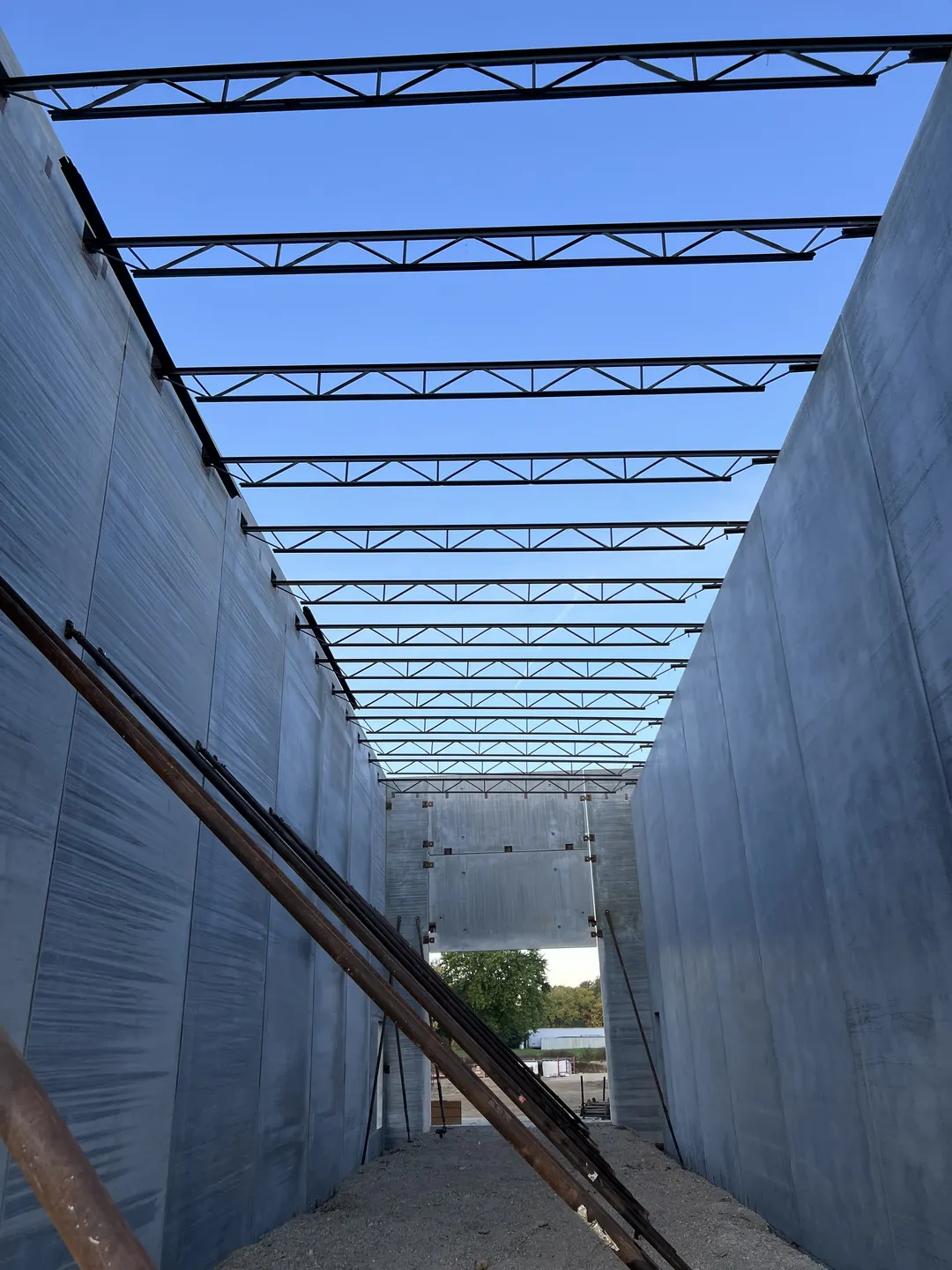 Montgomery Public Works: roof joists spanning between the braced precast walls