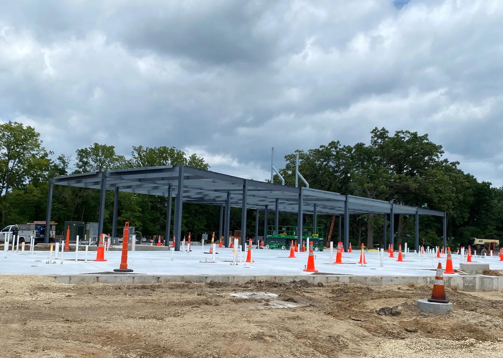 OrthoWisconsin Ambulatory: the steel frame on the slab, seen across the site