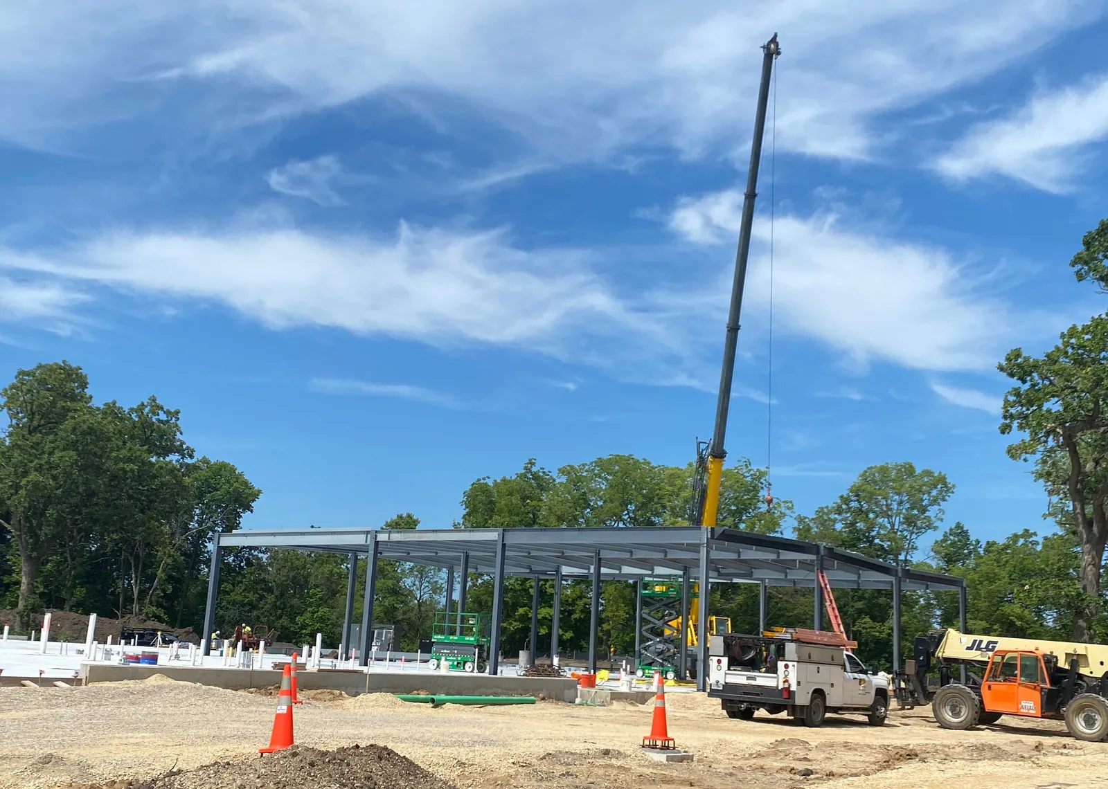 OrthoWisconsin Ambulatory: a crane working over the frame, seen from the site